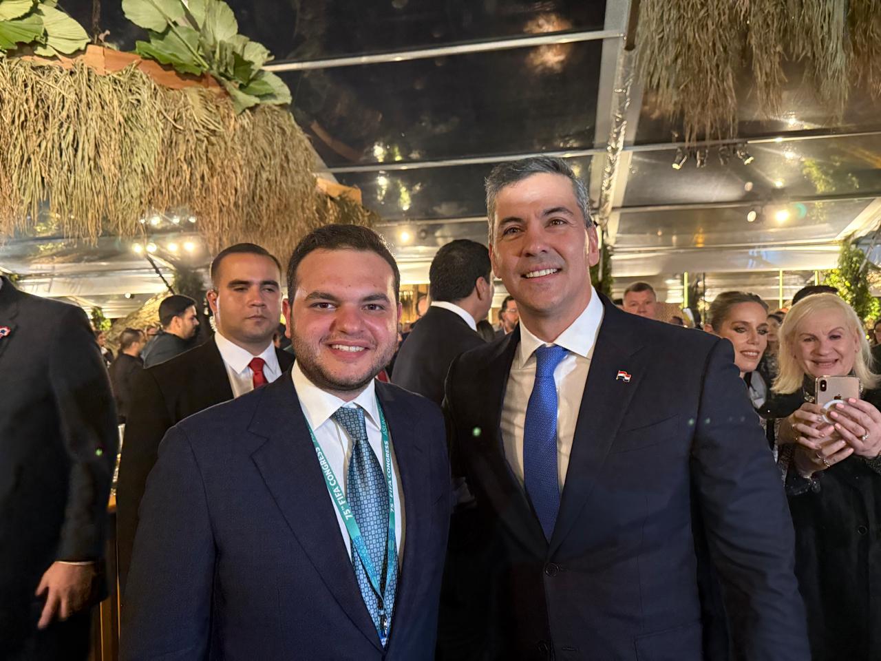 وفد اتحاد الكرة يلبي دعوة رئيس باراجواي على هامش المشاركة في كونجرس فيفا (3)