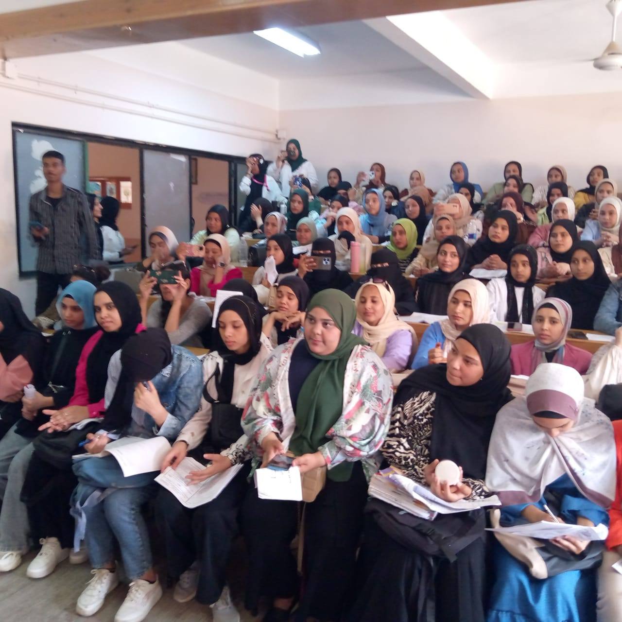 قوافل المراجعة النهائية لطلاب التعليم الفني قبل امتحانات نهاية العام قوافل المراجعة النهائية لطلاب التعليم الفني قبل امتحانات نهاية العام