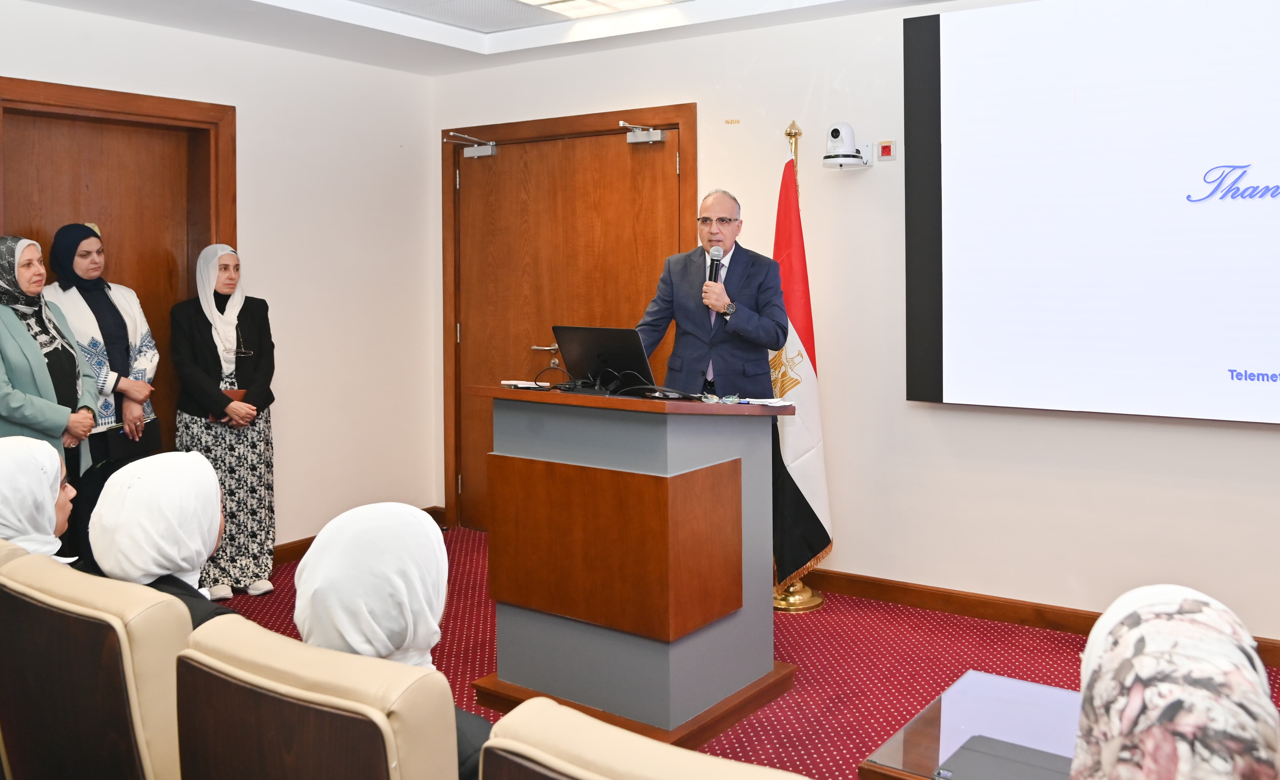 الدكتور هانى سويلم وزير الموارد المائية والرى الدكتور هانى سويلم وزير الموارد المائية والرى