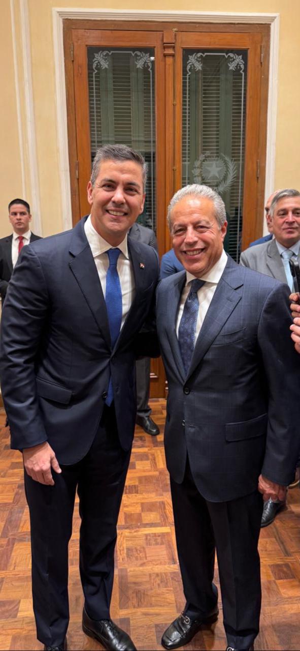 وفد اتحاد الكرة يلبي دعوة رئيس باراجواي على هامش المشاركة في كونجرس فيفا (2)