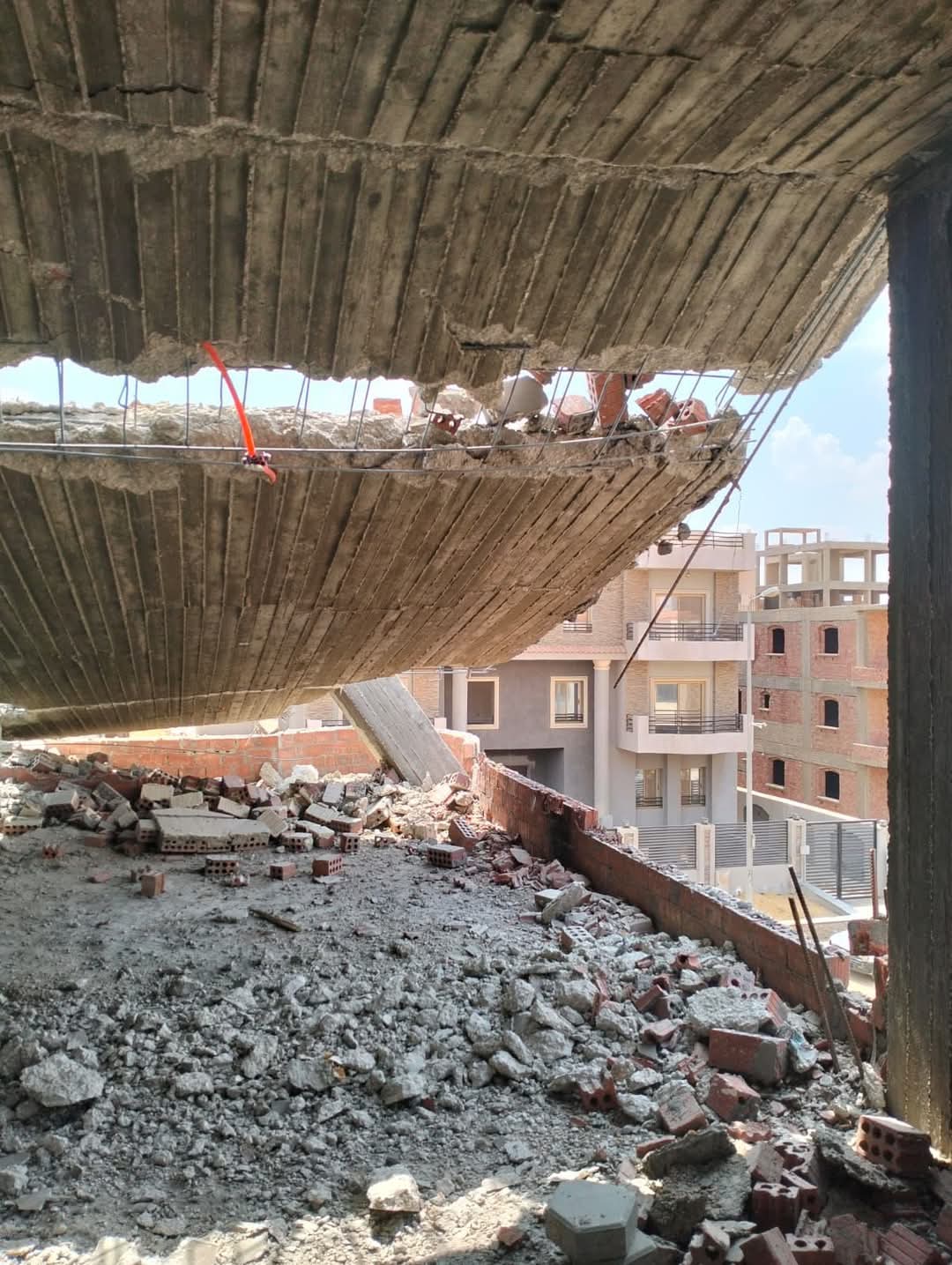 إزالة مخالفات بناء بالقاهرة الجديدة