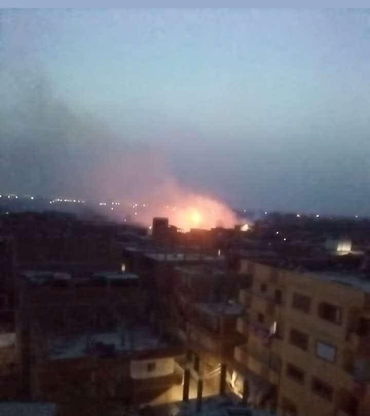 جانب من الحريق جانب من الحريق