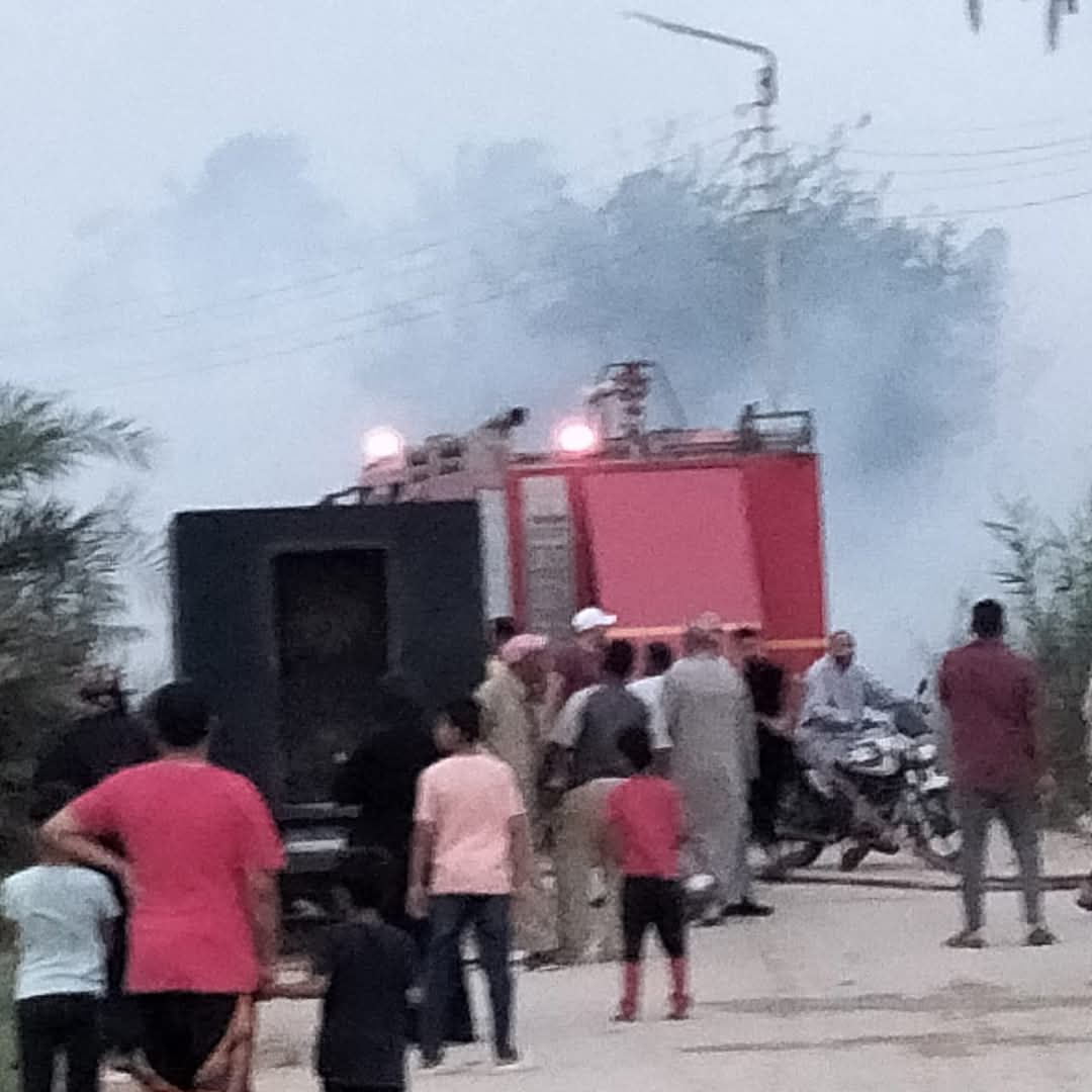 جانب من الحريق جانب من الحريق