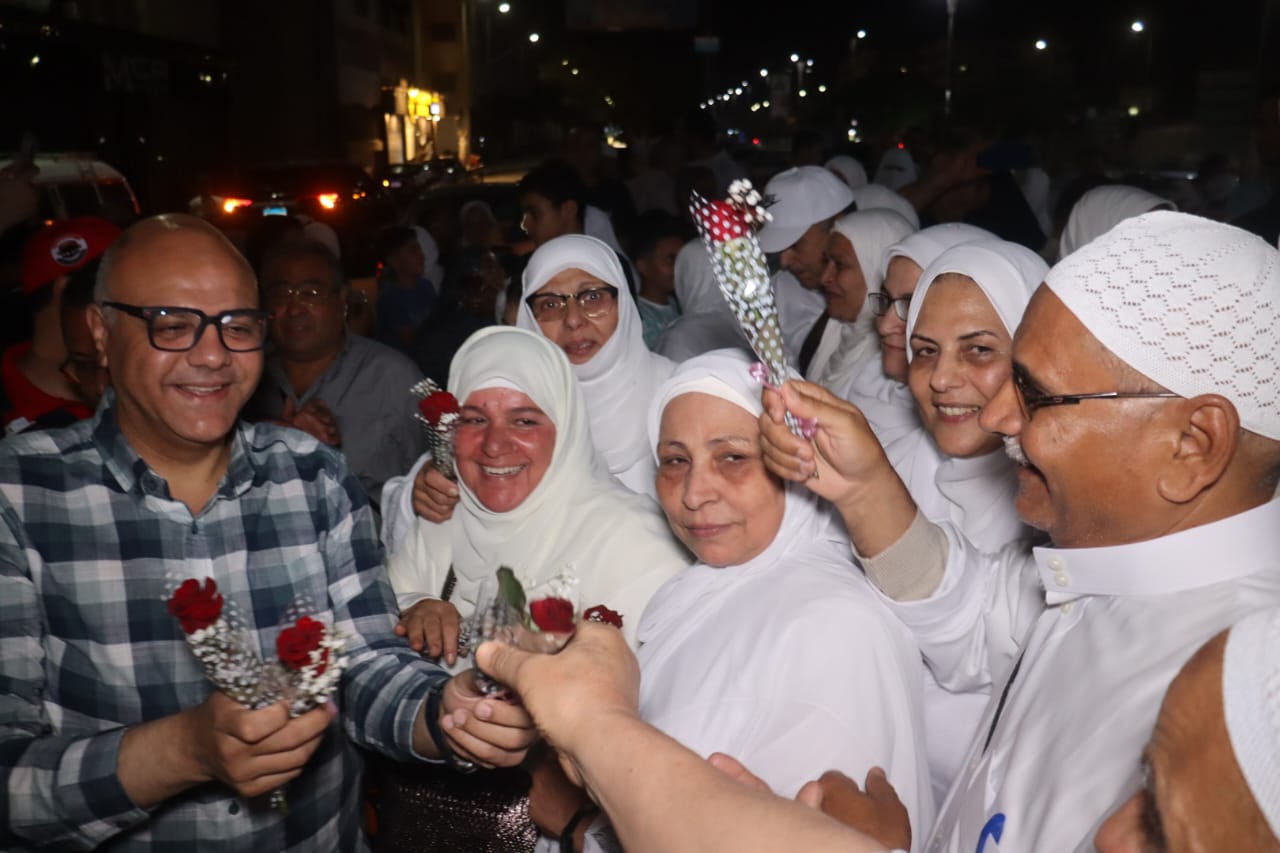 أول فوج من 90 حاجا وحاجة (1)