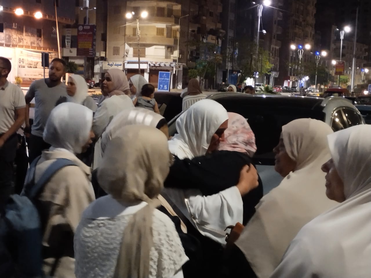 الأحضان قبل الانطلاق الأحضان قبل الانطلاق