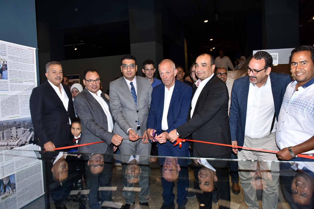 نائب محافظ الأقصر يشهد افتتاح معرض المجوهرات الذهبية