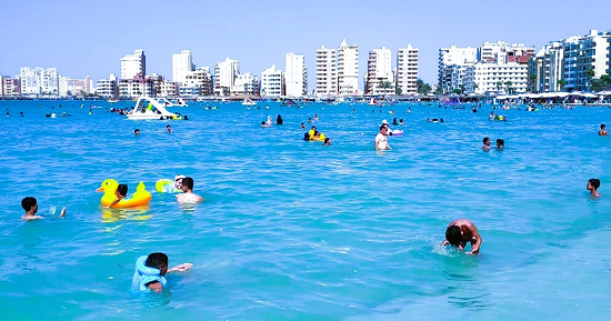 شاطئ الفيروز بمطروح