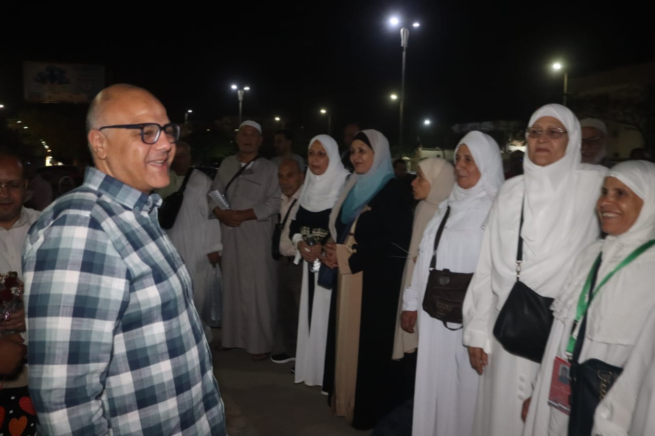 محافظ القليوبية يودع الحجاج محافظ القليوبية يودع الحجاج