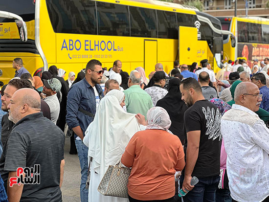 التجمع-لأهالي-الحجاج