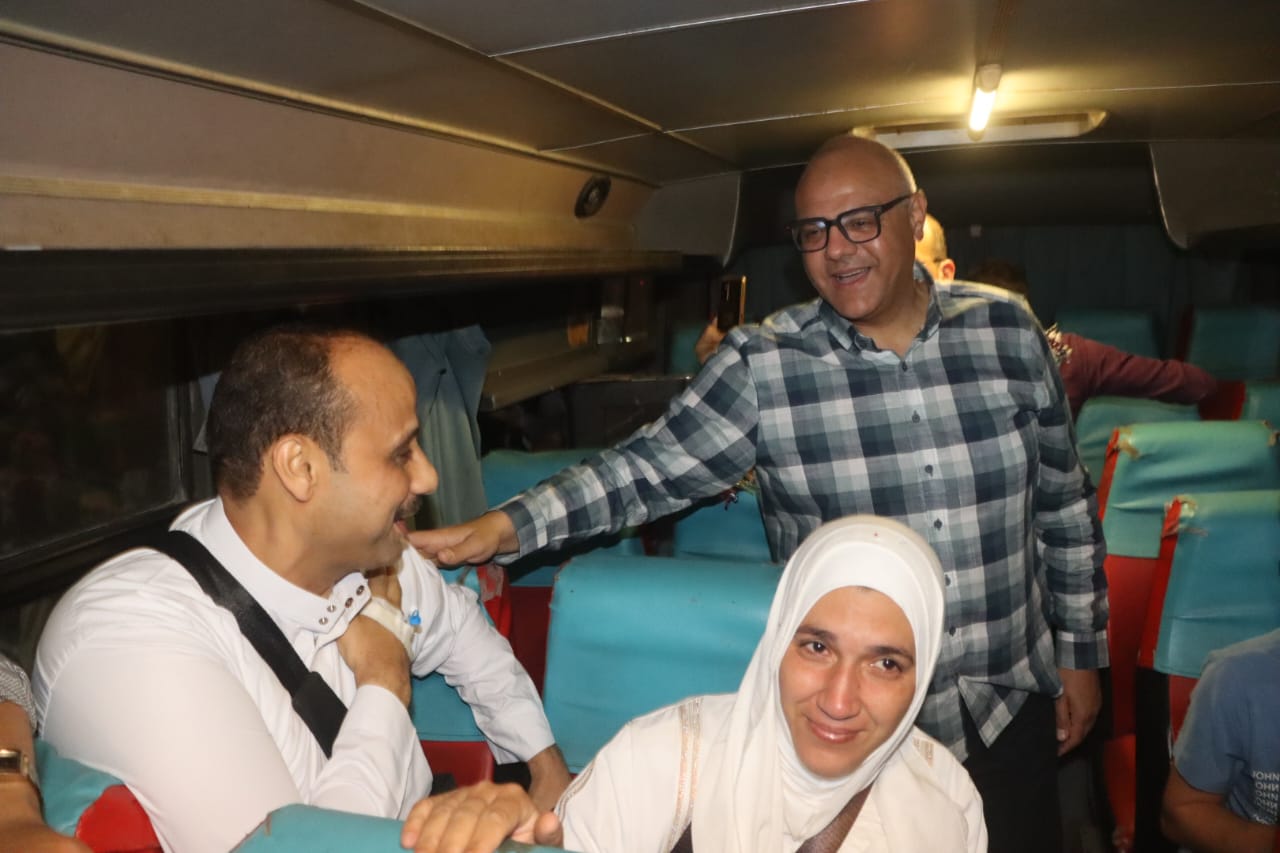 أول فوج من 90 حاجا وحاجة (3)