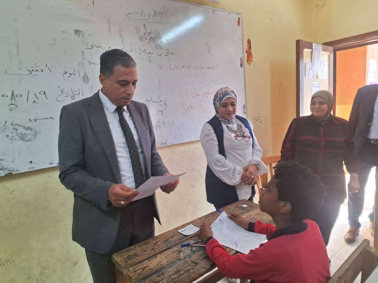 زيارة تفقدية إلى عدد من مدارس إداراتي العجوزة والدقي زيارة تفقدية إلى عدد من مدارس إداراتي العجوزة والدقي