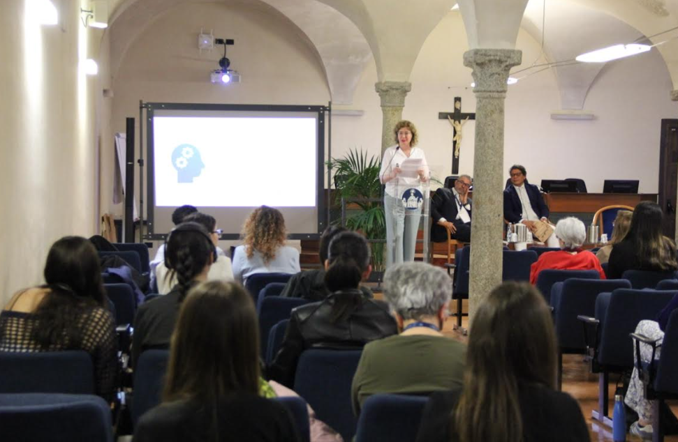 خلال إحدى جلسات المهرجان