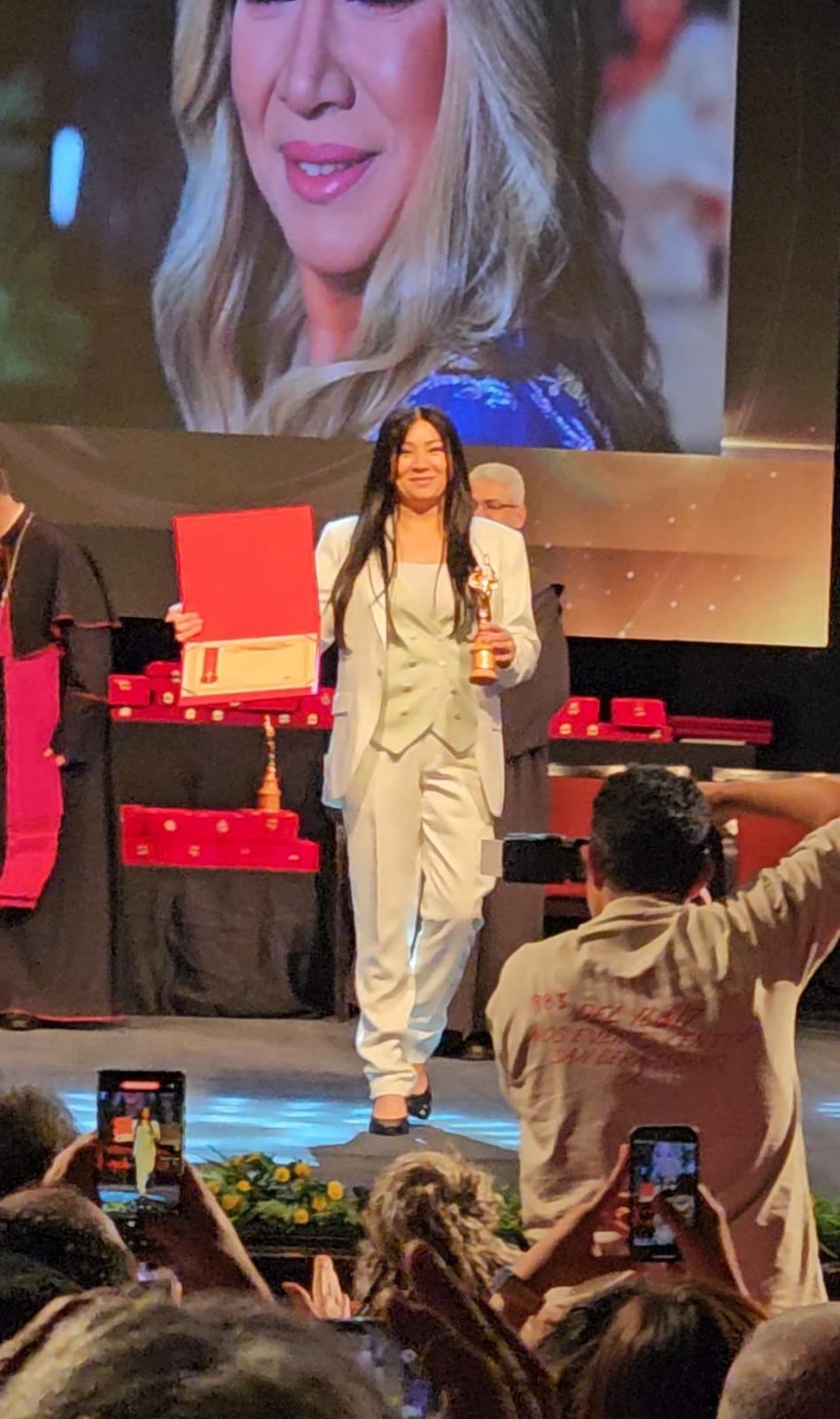 تكريم انتصار