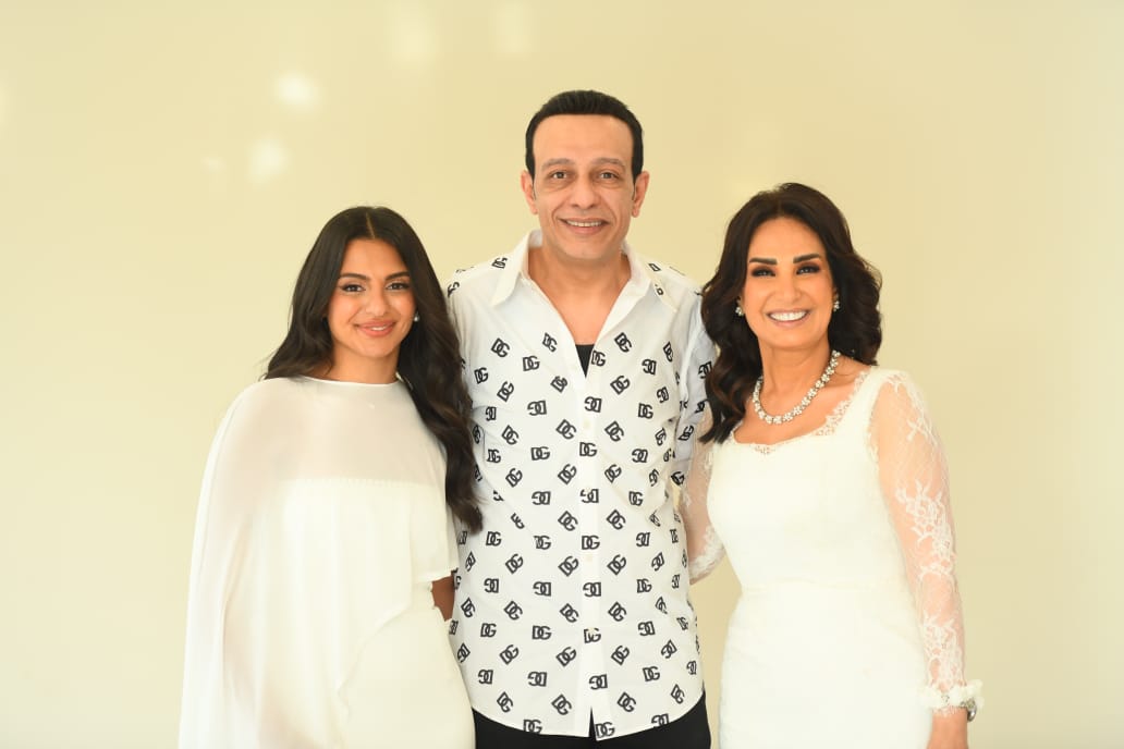 امل رزق وابنتها ومحمد عبد الحافظ