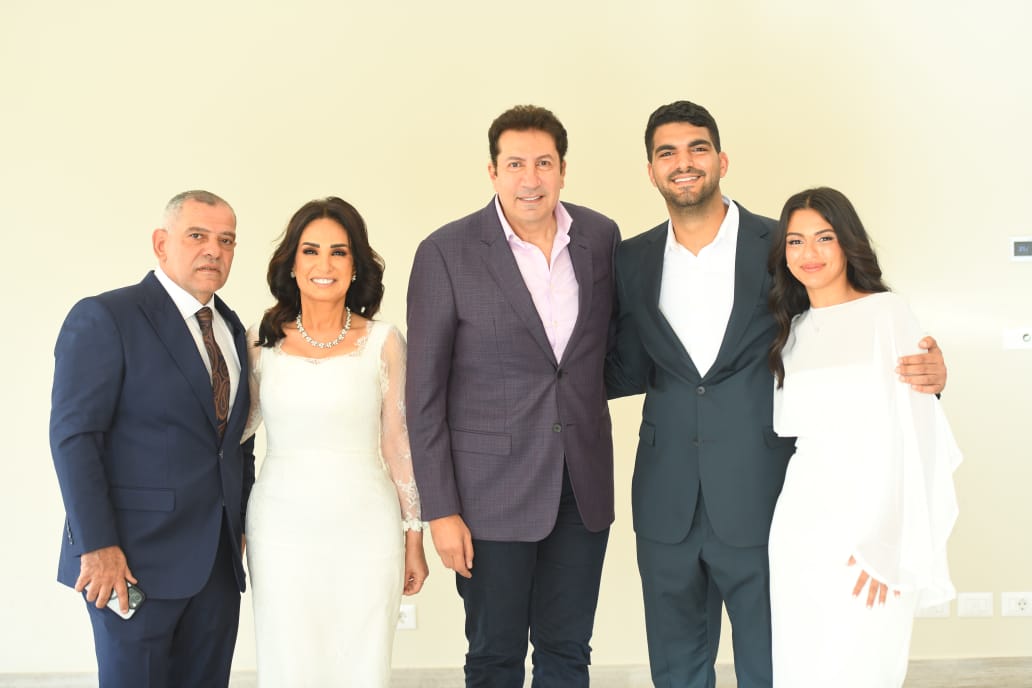 هانى رمزى يحضر عقد قران نجلة أمل رزق