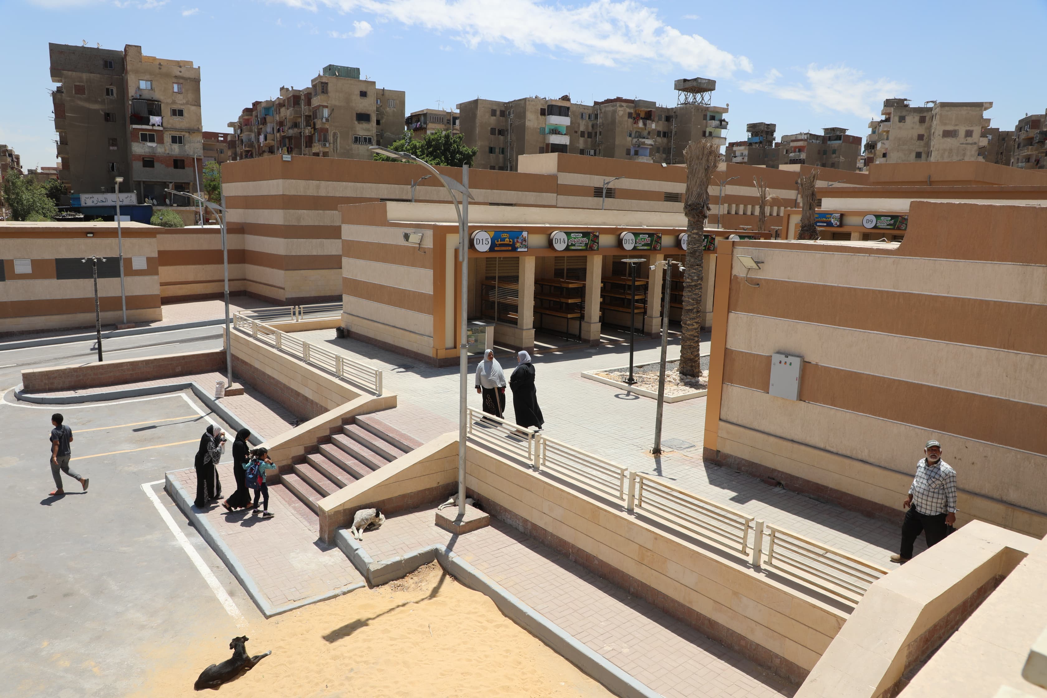 محافظة القاهرة تواجه الأسواق العشوائية بإيجاد بديل للباعة الجائلين (1)