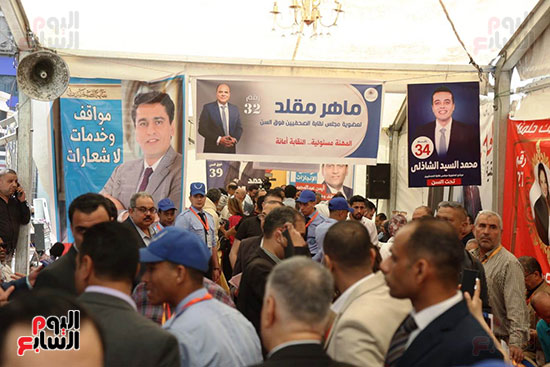لافتات المرشحين تزين عبد الخالق ثروت (8)