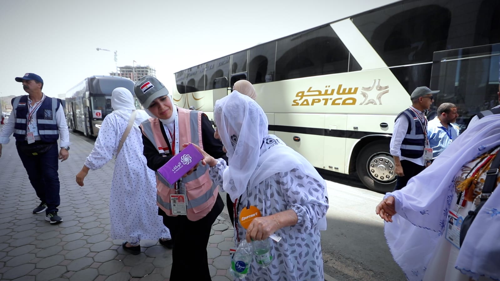 وصول حاجة مصرية إلى الأراضي المقدسة وصول حاجة مصرية إلى الأراضي المقدسة