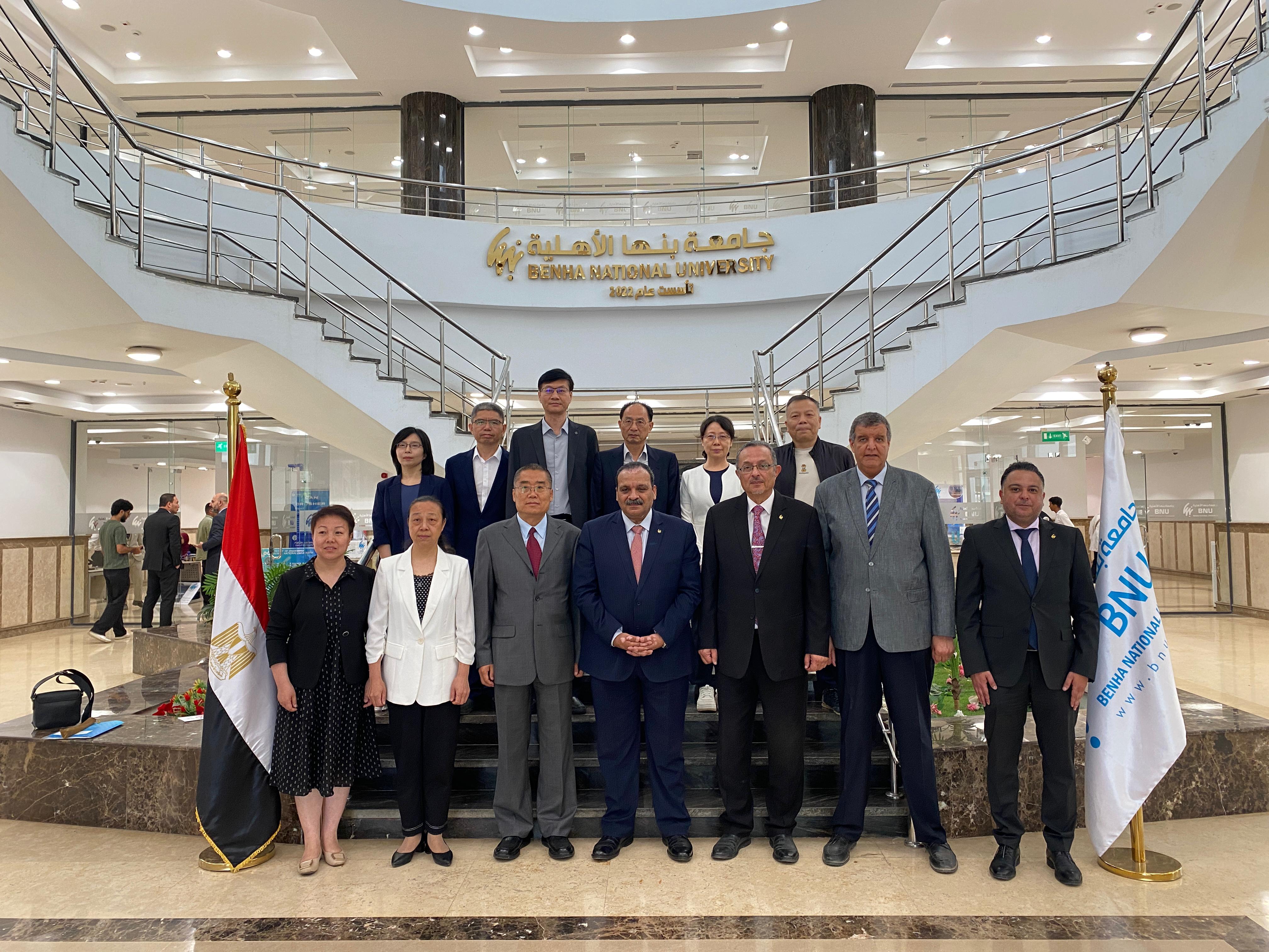 خلال اللقاء