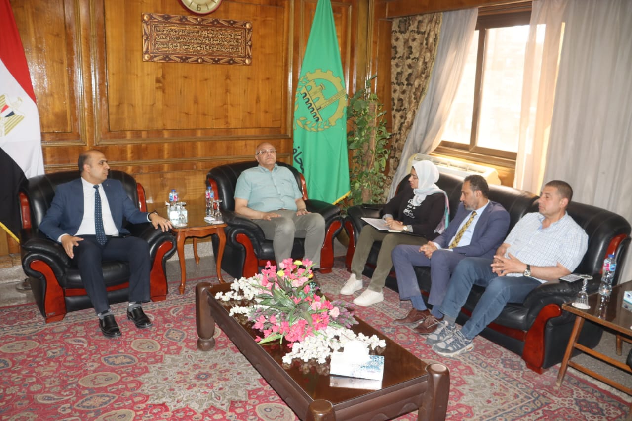 جانب من اللقاء جانب من اللقاء