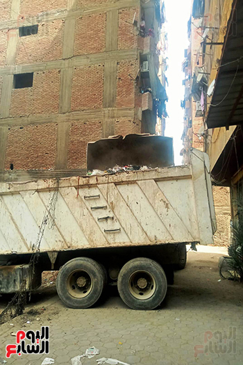 سيارات-حى-العجوزة-ترفع-القمامة