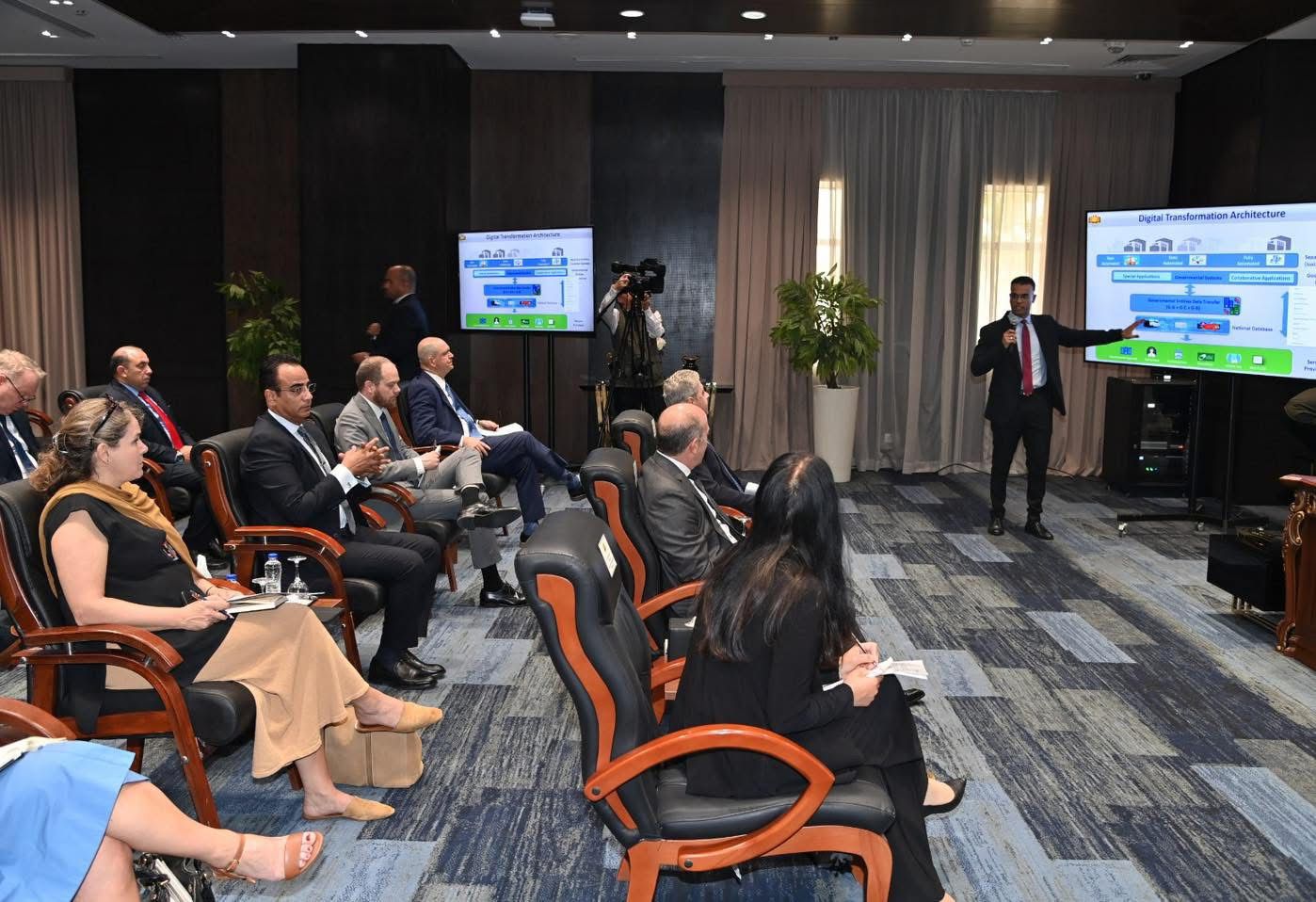الرقابة الإدارية تستقبل وفد مجموعة “إيه بي موللر – ميرسك” (2)