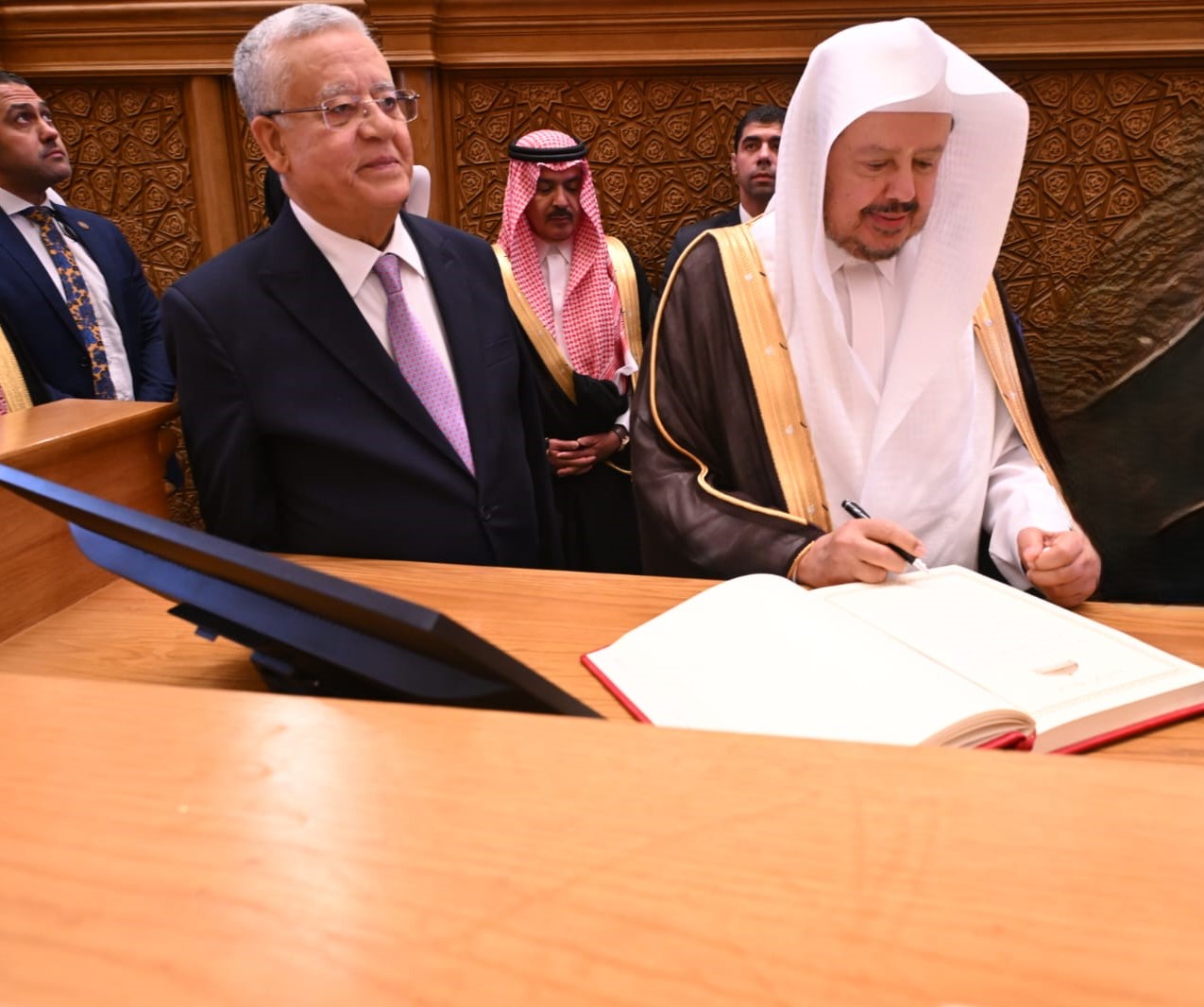 رئيس النواب يستقبل رئيس مجلس الشورى السعودى (2)