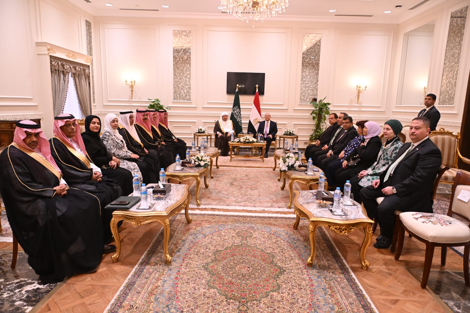 رئيس مجلس النواب يستقبل رئيس مجلس الشورى السعودى والوفد المرافق
