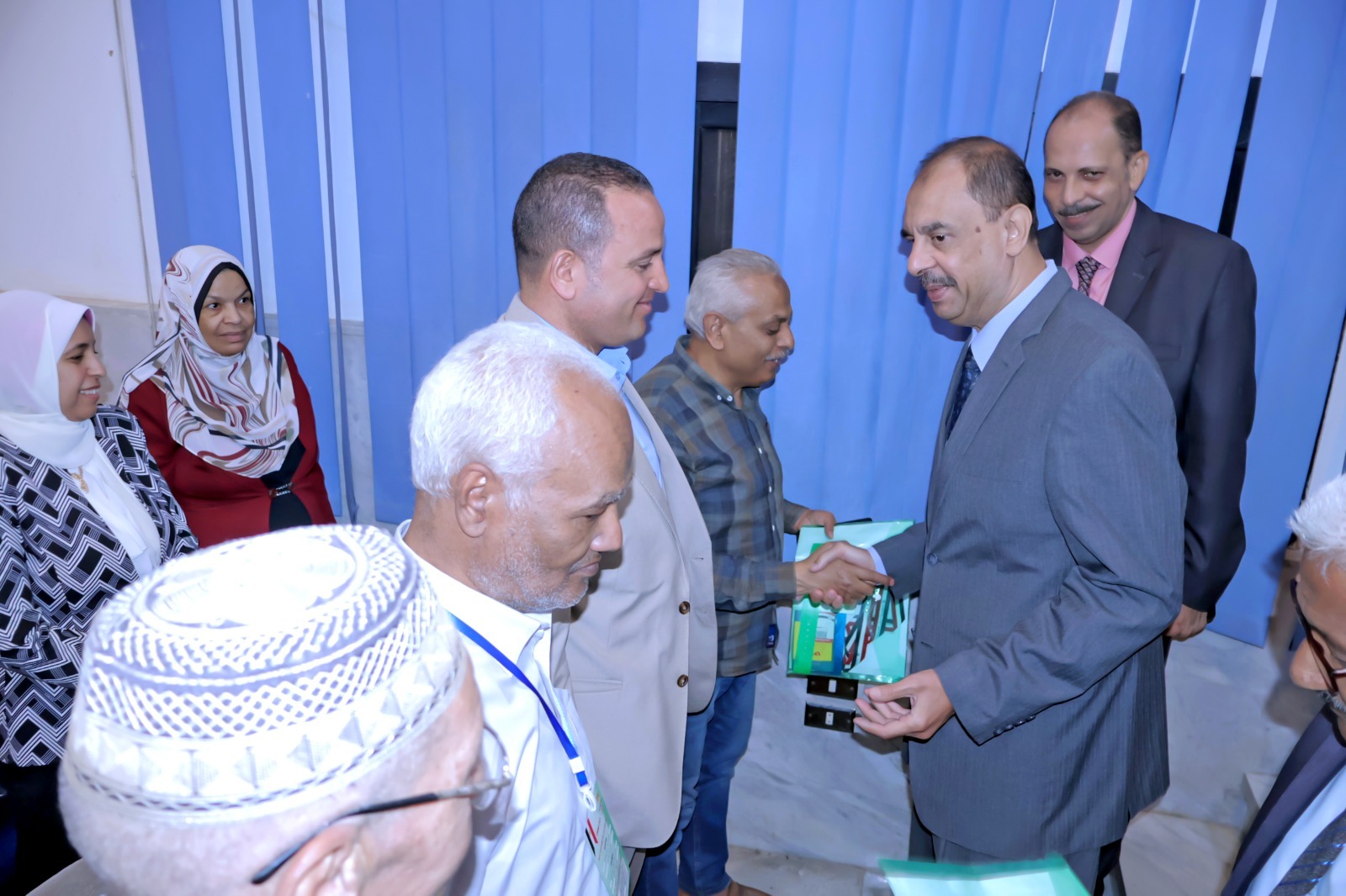 السعادة على الجميع 