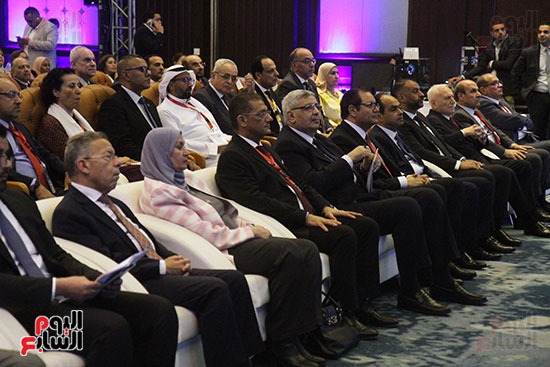 جانب من الحضور بالموتمر