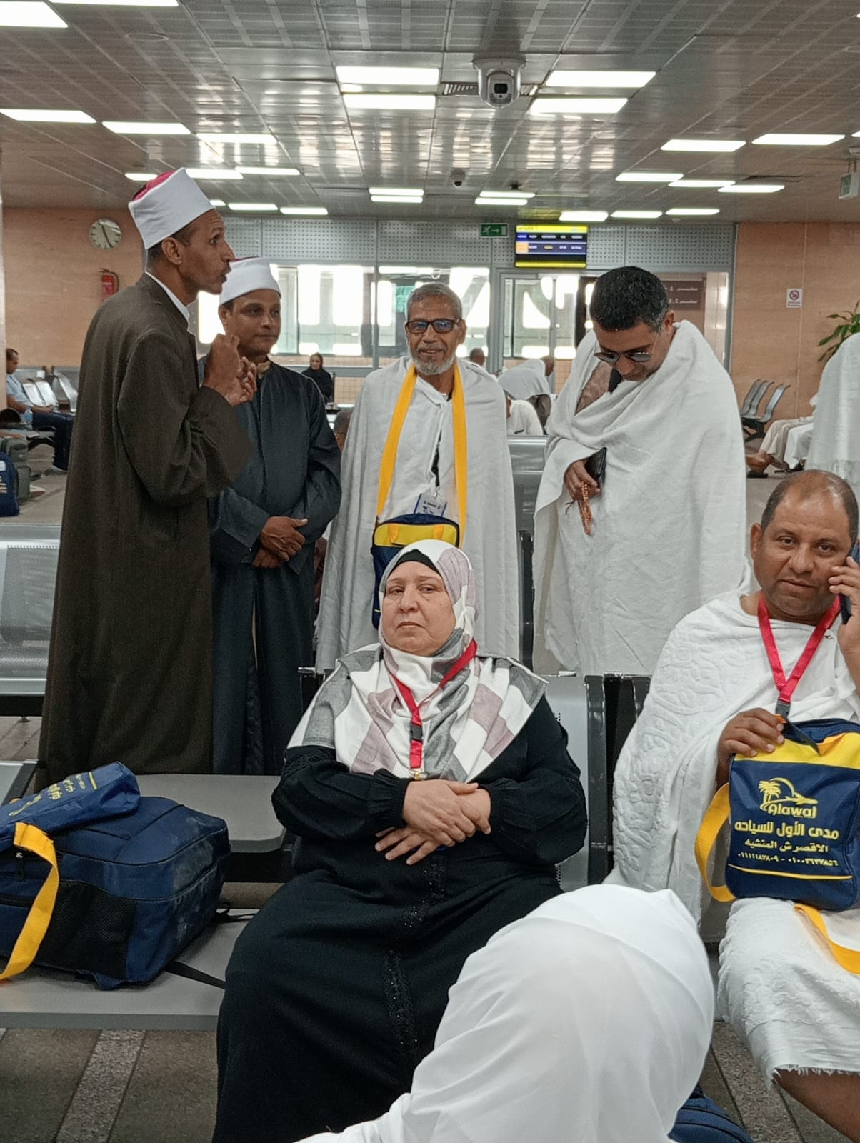 توافد الحجاج على مطار الأقصر للسفر للرحلة المقدسة توافد الحجاج على مطار الأقصر للسفر للرحلة المقدسة