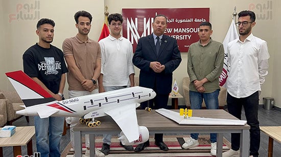 دكتور-معوض-الخولي-أثناء-رفقة-ابناءه-الطلاب-اثناء-لقاء-موقع-وتليفزيون-اليوم-السابع دكتور-معوض-الخولي-أثناء-رفقة-ابناءه-الطلاب-اثناء-لقاء-موقع-وتليفزيون-اليوم-السابع