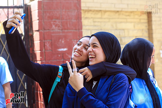 سيلفي اول يوم امتحان سيلفي اول يوم امتحان