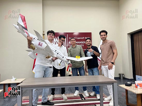الدرون-وطيارة-ايرباص-من-تنفيذ-الطلاب الدرون-وطيارة-ايرباص-من-تنفيذ-الطلاب