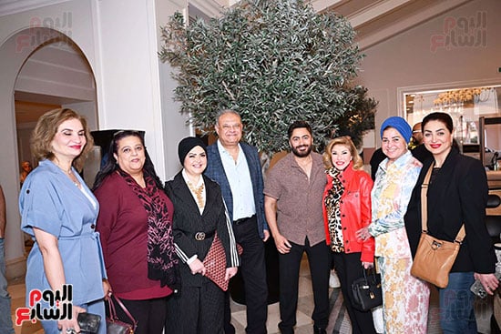 حضور حفل الزفاف حضور حفل الزفاف