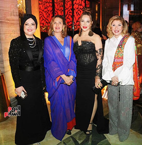 يسرا وهاله سرحان ومهندسة رباب عبدالعاطي في الحفل يسرا وهاله سرحان ومهندسة رباب عبدالعاطي في الحفل
