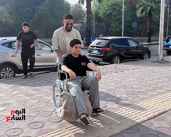 توافد طلاب ثانية ثانوية بالجيزة على لجان امتحانات الفصل الدراسى الثانى (23)