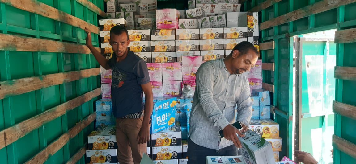 ضبط 9000 قطعة شيكولاته ومثلجات للأطفال مجهولة المصدر بالأقصر ضبط 9000 قطعة شيكولاته ومثلجات للأطفال مجهولة المصدر بالأقصر
