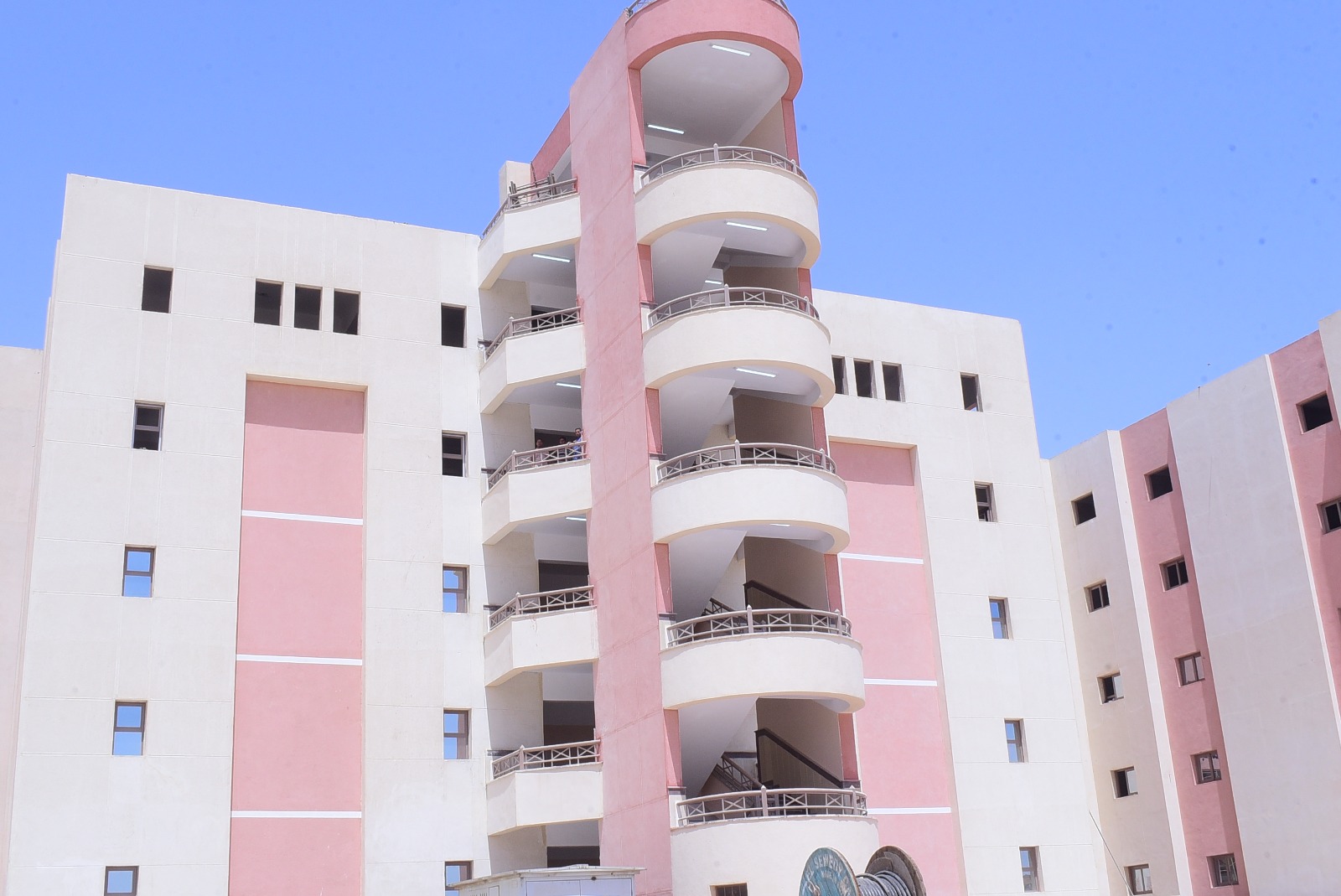 مبنى الجامعة الاهلية بسوهاج مبنى الجامعة الاهلية بسوهاج