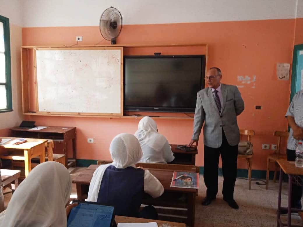 جولة وكيل وزارة التعليم للامتحانات