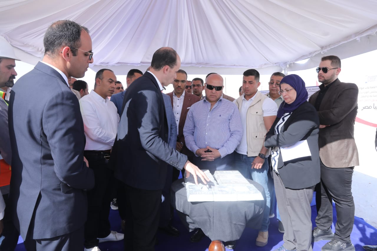 جولة وزير النقل والصناعة فى محافظات الصعيد (4)