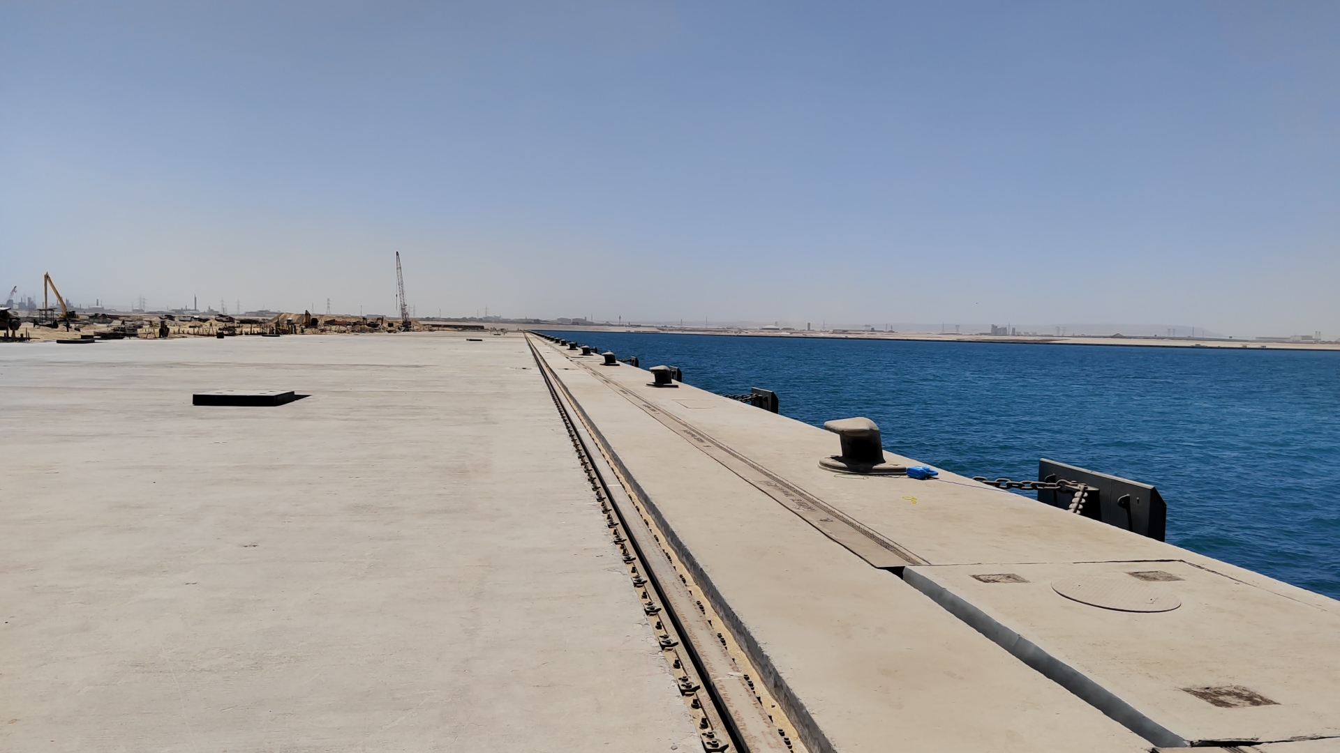 ميناء السخنة  (7)