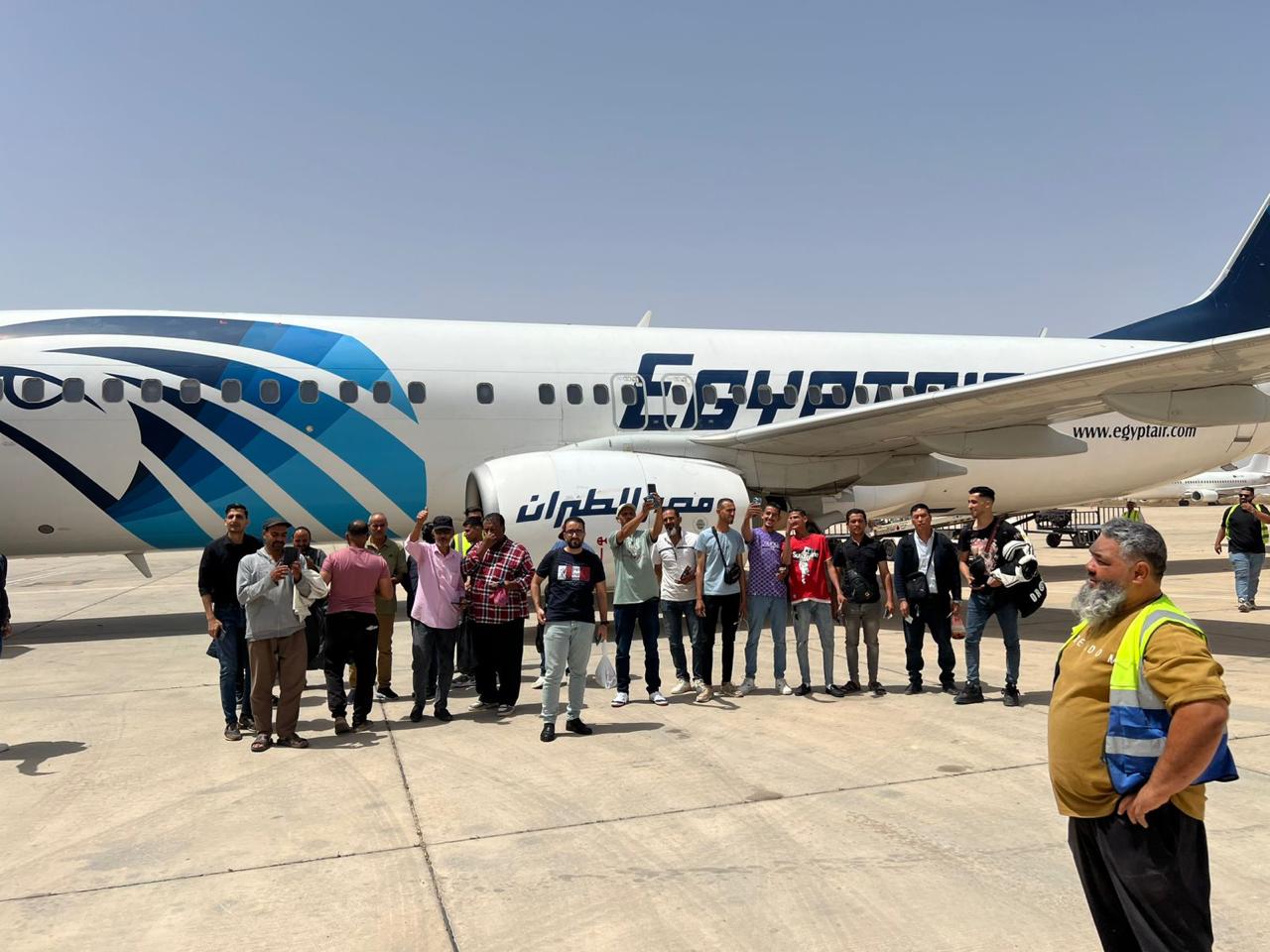 المصريون العائدن من ليبيا المصريون العائدن من ليبيا