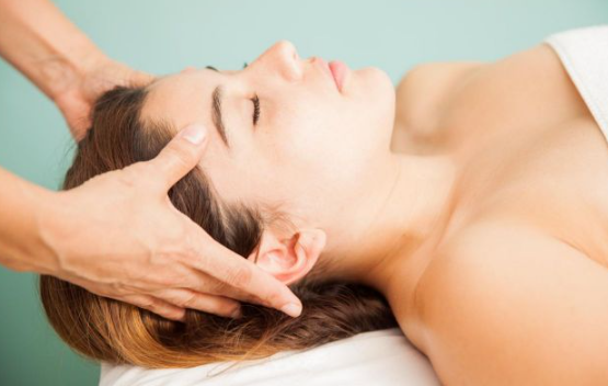 تدليك الشعر 