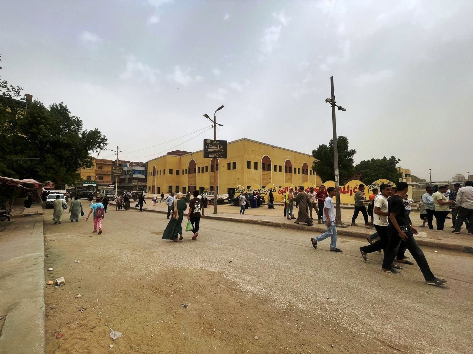 العياط تودع فوضى المزلقان (3)