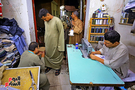 فن تفصيل الجلابية الصعيدية أصالة التراث فن تفصيل الجلابية الصعيدية أصالة التراث