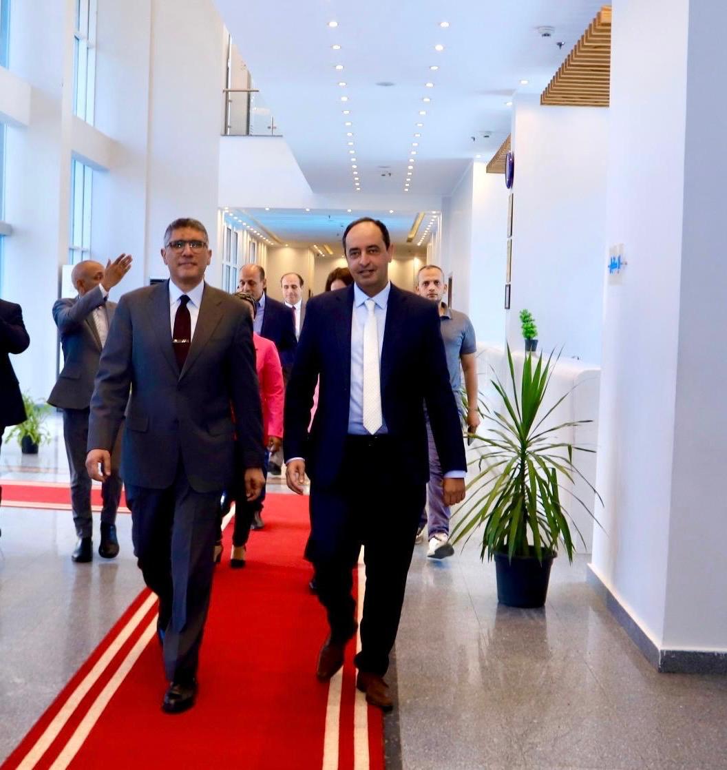محافظ الجيزة ومدير صندوق مكافحة الإدمان يتفقدان مركز امبابة لعلاج الإدمان