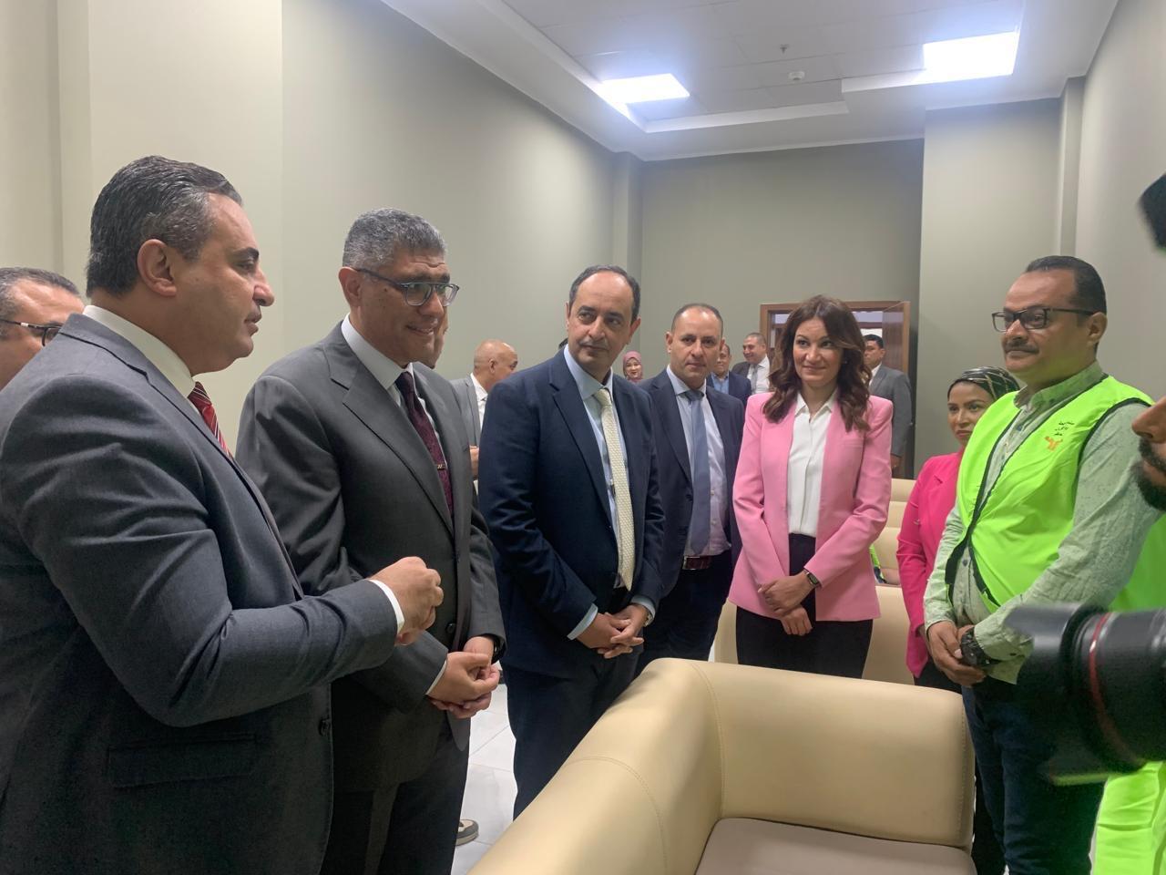 زيارة محافظ الجيزة ومدير صندوق مكافحة الإدمان برفقة نائب المحافظ والكاتب الصحفى مدحت  وهبة  مركز امبابة لعلاج الإدمان