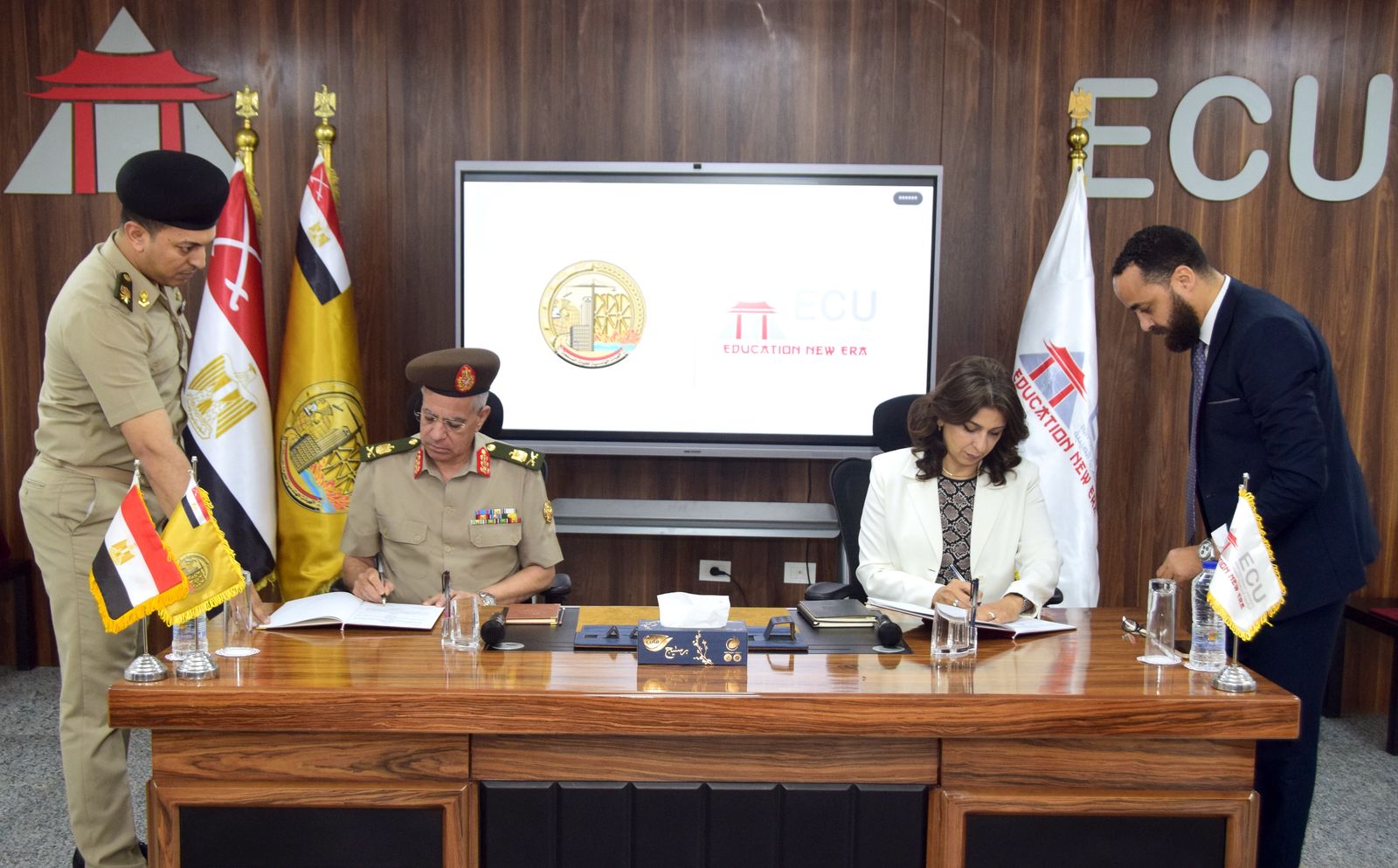 الهيئة الهندسية للقوات المسلحة توقع بروتوكول تعاون مع الجامعة المصرية الصينية الهيئة الهندسية للقوات المسلحة توقع بروتوكول تعاون مع الجامعة المصرية الصينية