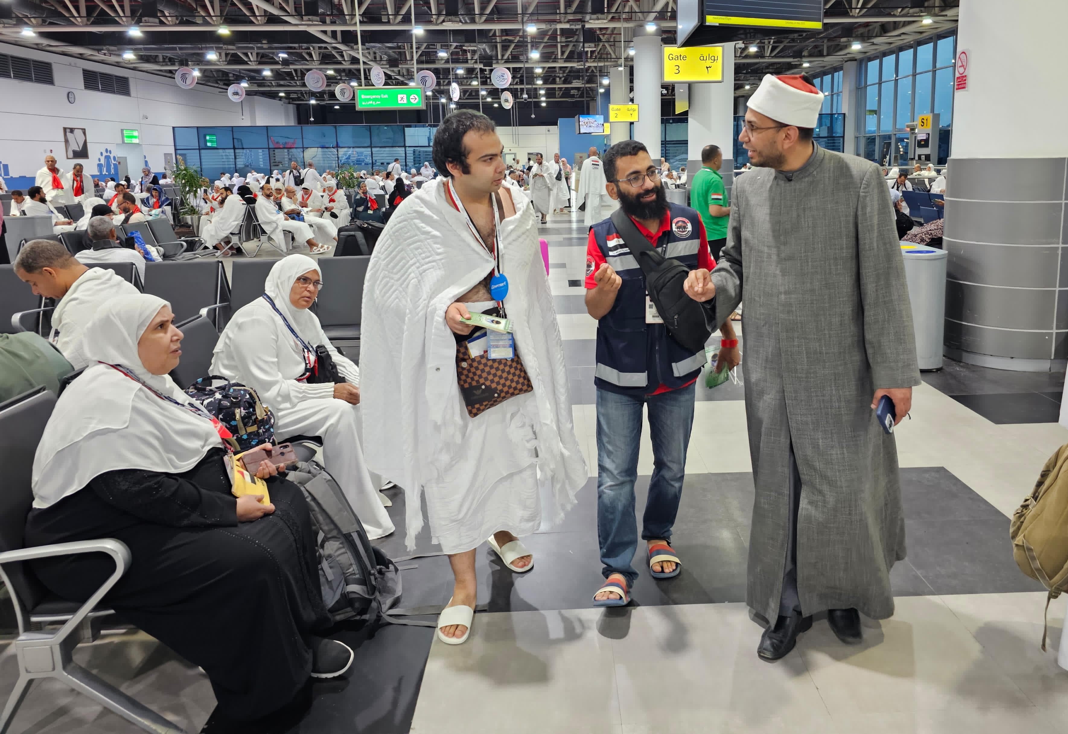تفويج حجاج الجمعيات الأهلية إلى الأراضي المقدسة تفويج حجاج الجمعيات الأهلية إلى الأراضي المقدسة